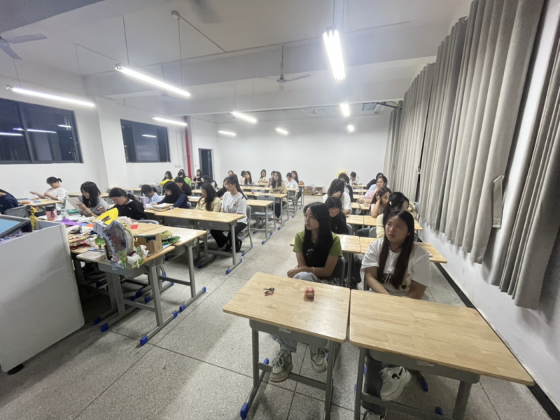 现代服务与管理系 | 预防诈骗主题班会