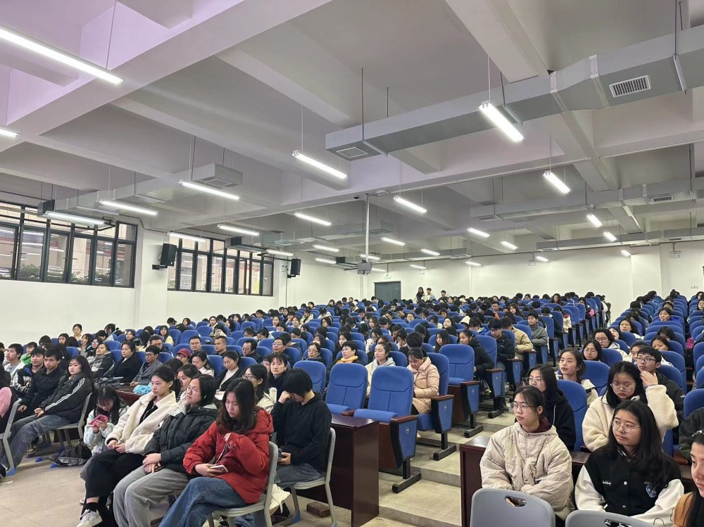 清风气正抓三风，比学赶超傲群雄 ----数信系举行三风建设专项整治活动动员大会